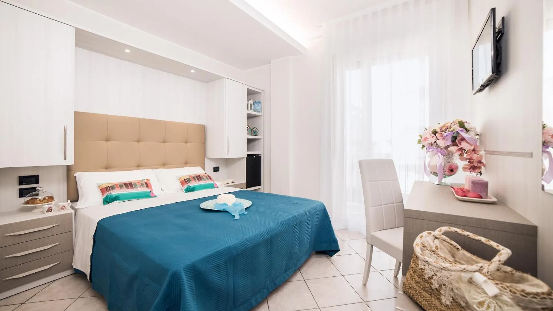 Viva Beach Hotel Rimini 3*,